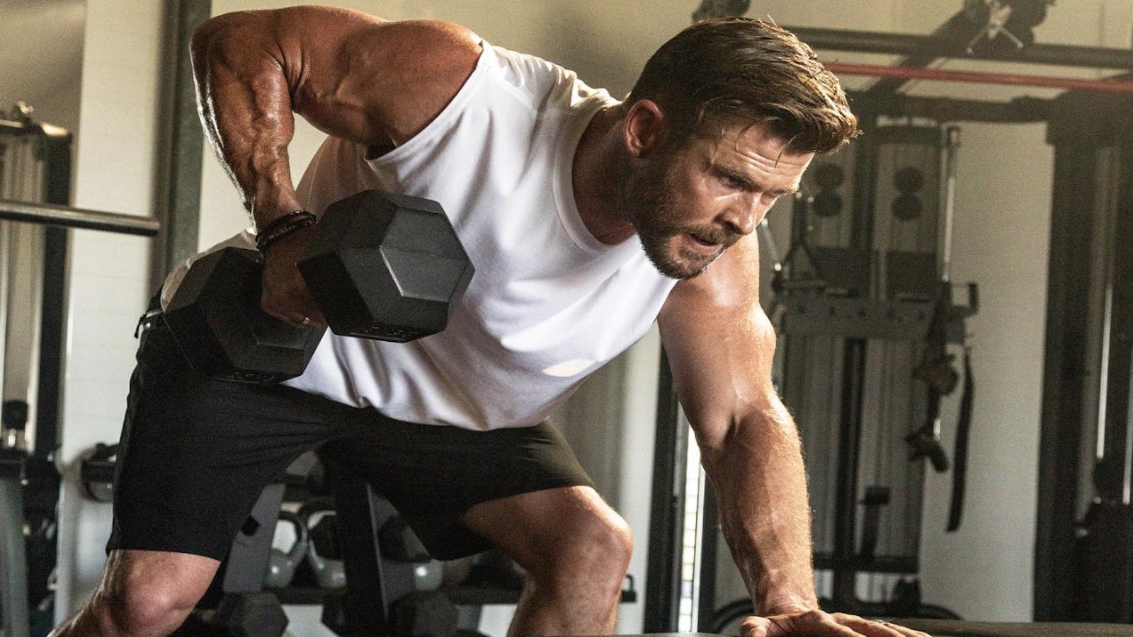 Tonic River Chris Hemsworth Diagrams a Killer Upper Body Workout Fit For an Action Star